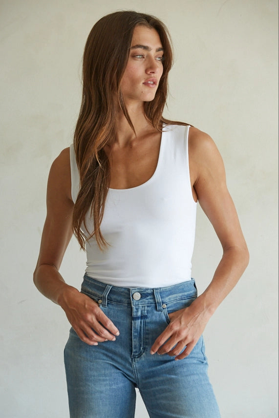 Double Layered Seamless Basic in White